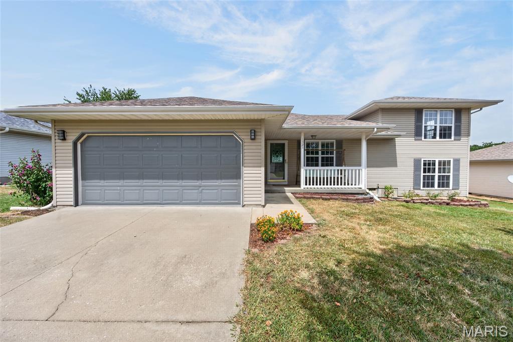 1325 NATHANIEL Drive Lebanon Missouri 4 bedroom 3 bathroom home for sale listed at $269,900