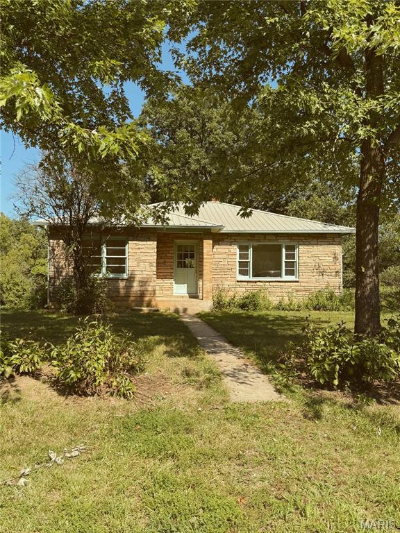 20012 Highway 133 Dixon Missouri 2 bedroom 1 bathroom home for sale listed at $249,900