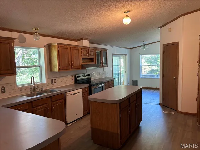 Primary bedroom — 10153 Highway 185 Sullivan Missouri real estate