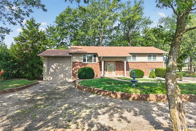 538 Fremont Road, Lebanon MO