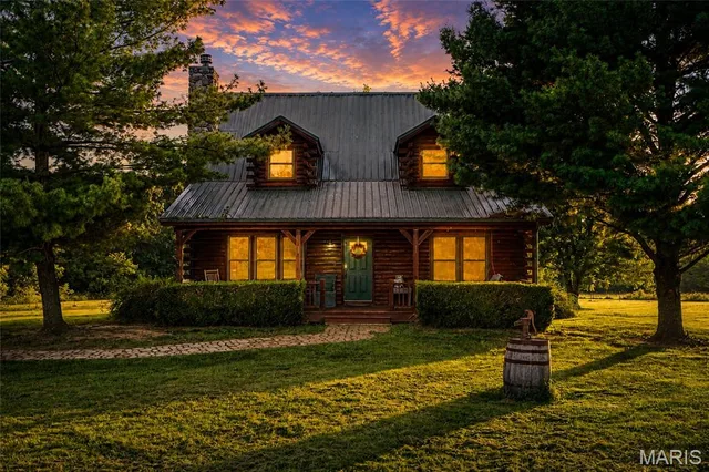 Front exterior — 8140 Old Jackson Road Farmington Missouri real estate