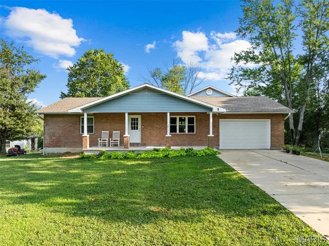 Front exterior — 5 Nailbender Lane Sullivan Missouri real estate
