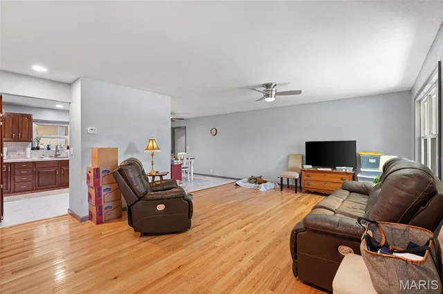 Kitchen — 5 Nailbender Lane Sullivan Missouri real estate
