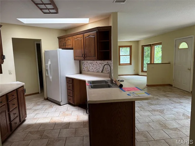 Primary bedroom — 200 Wagonwheel Drive Camdenton Missouri real estate