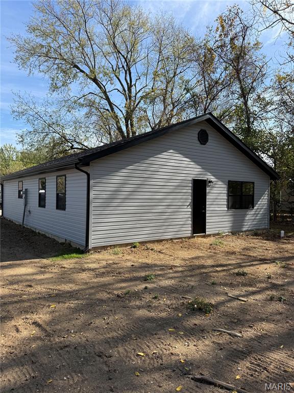 Primary bedroom — 437 Polk Avenue Lebanon Missouri real estate