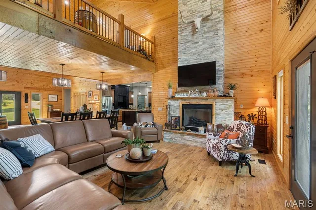 Primary bedroom — 17812 State Highway V Unionville Missouri real estate