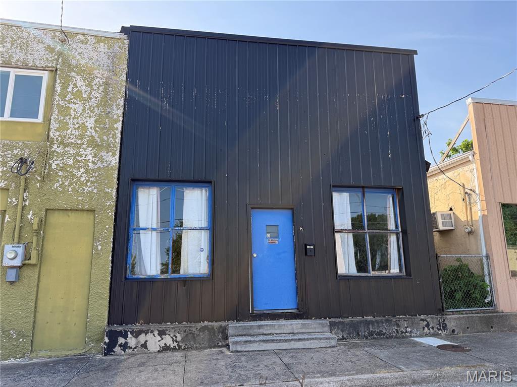 206 W Second Street Lebanon Missouri home for sale listed at $750