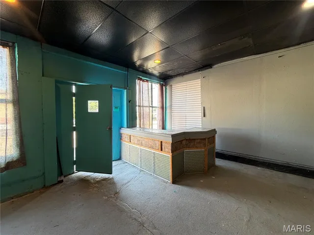 Kitchen — 206 W Second Street Lebanon Missouri real estate