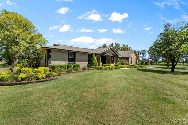 Front exterior — 2512 County Highway 401 Benton Missouri real estate
