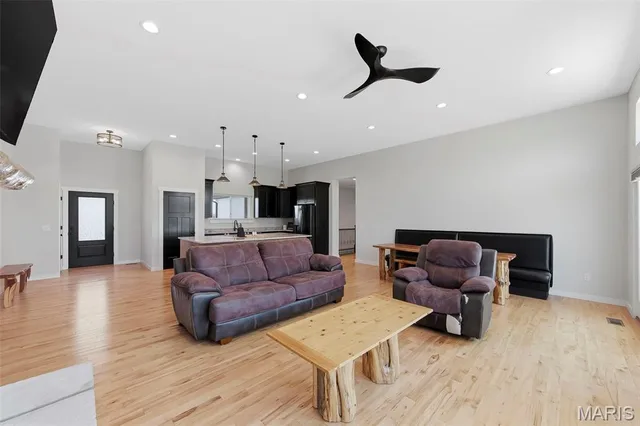 Primary bedroom — 120 White Wildlife Road Unincorporated Missouri real estate