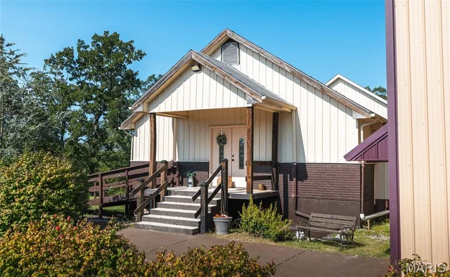 Living room — 198 S Highway Y Steelville Missouri real estate