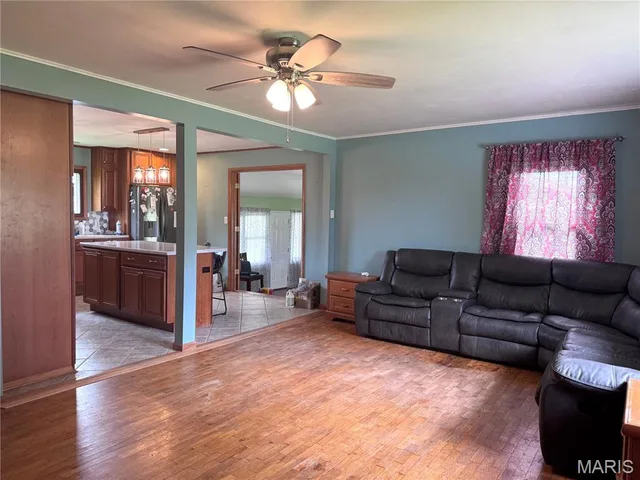 Primary bedroom — 59604 Starview Estates New London Missouri real estate