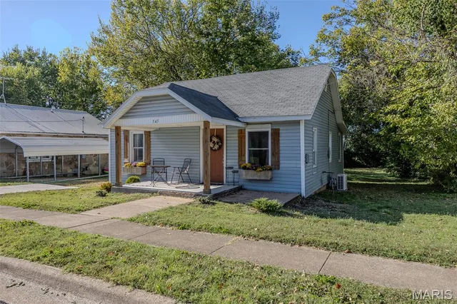 Front exterior — 545 W Pierce Street Lebanon Missouri real estate