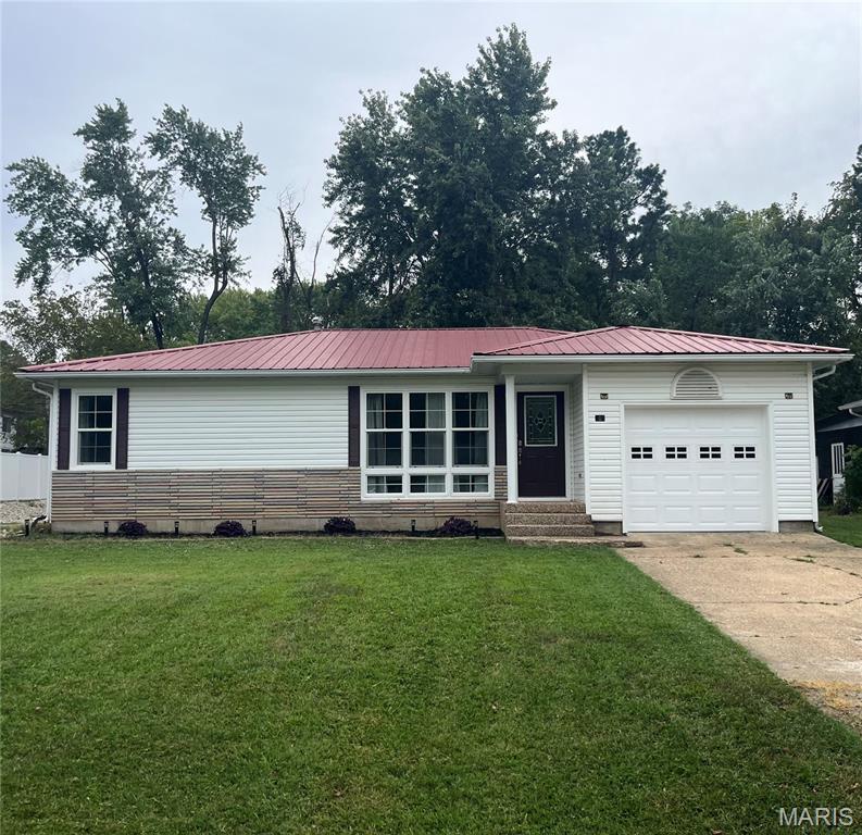 107 E 6th Street Dixon Missouri 3 bedroom 1 bathroom home for sale listed at $137,000