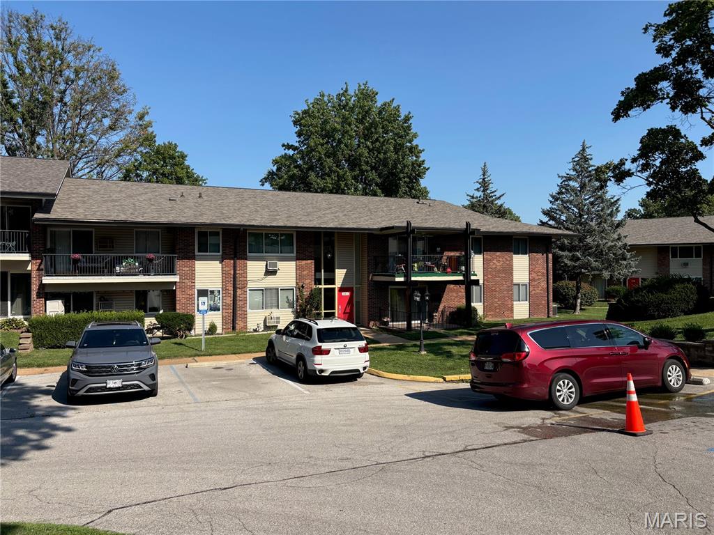 10011 Echoridge Lane, Mehlville MO
