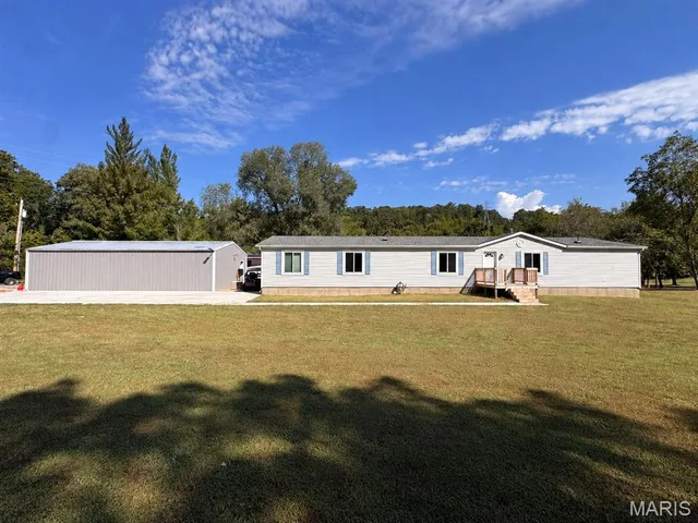 14216 Charter Church Road, De Soto MO