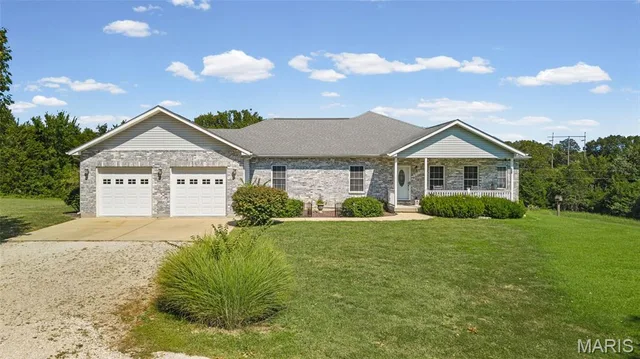 Front exterior — 960 Buck Creek Lane Gerald Missouri real estate