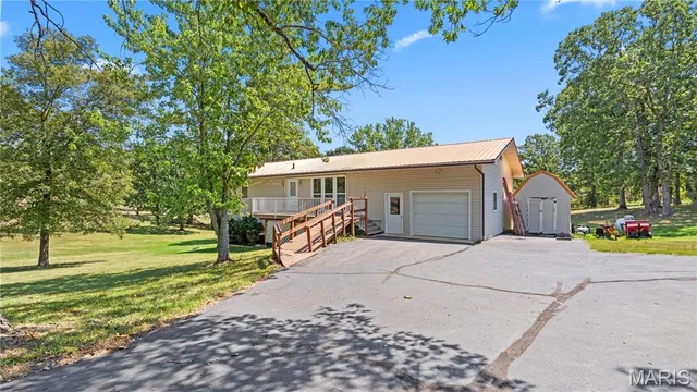 2893 State Road V, Linn Creek MO
