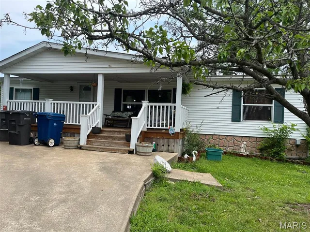 1671 Drake Ln, Robertsville MO