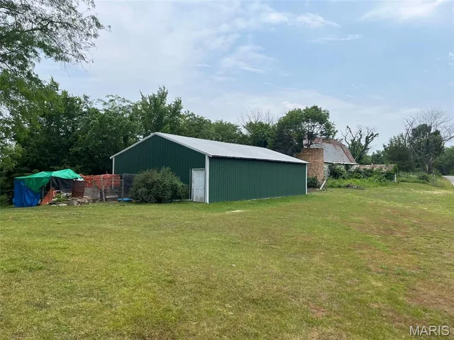 Front exterior — 1671 Drake Ln Robertsville Missouri real estate