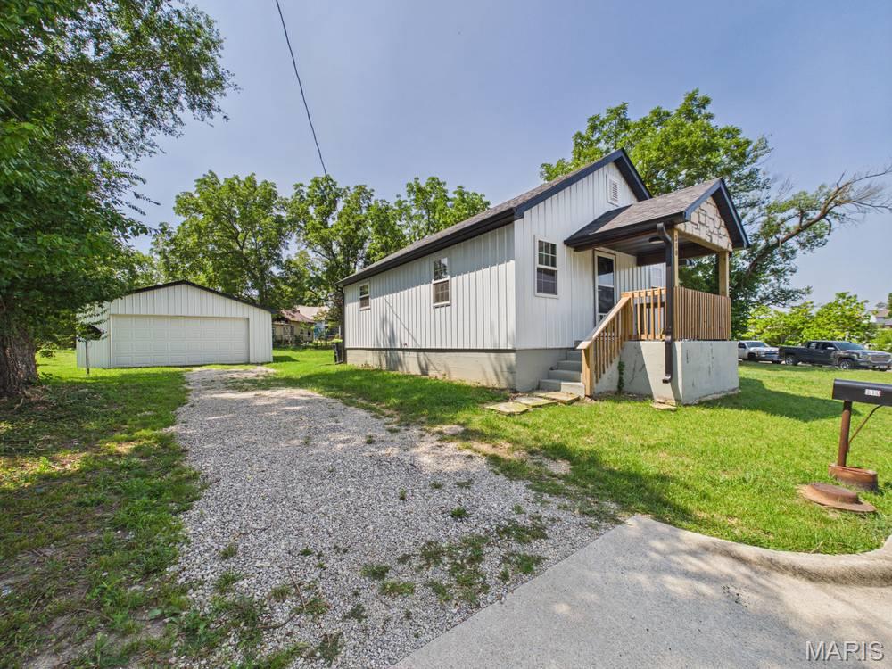 310 North Street Lebanon Missouri 2 bedroom 1 bathroom home for sale listed at $169,900