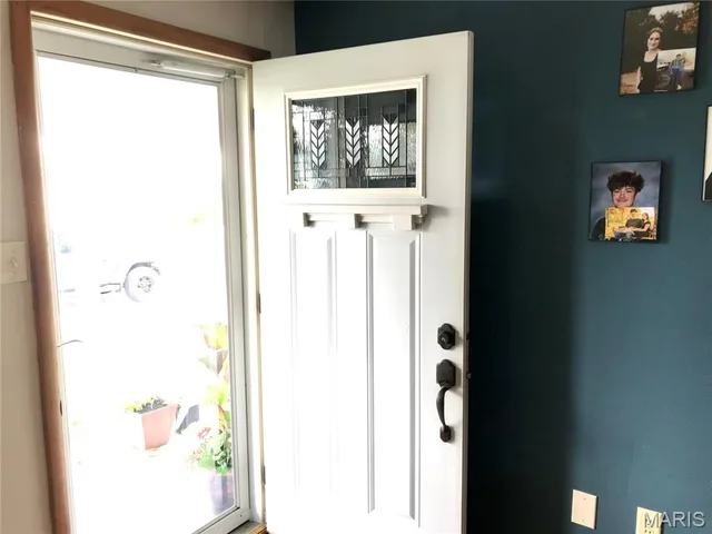 Primary bedroom — 305 N Mill Street Vienna Missouri real estate