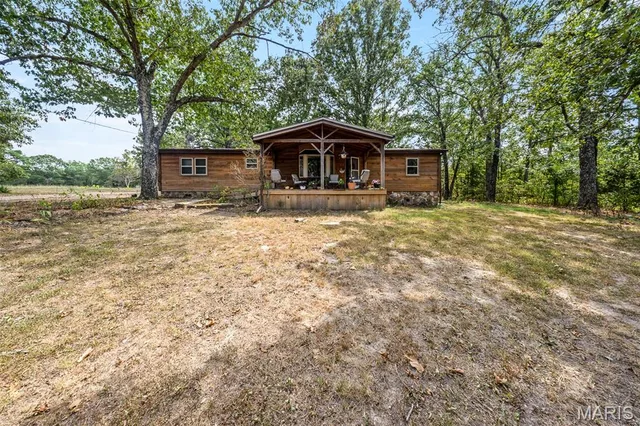 12502 Bell Road, Roby MO