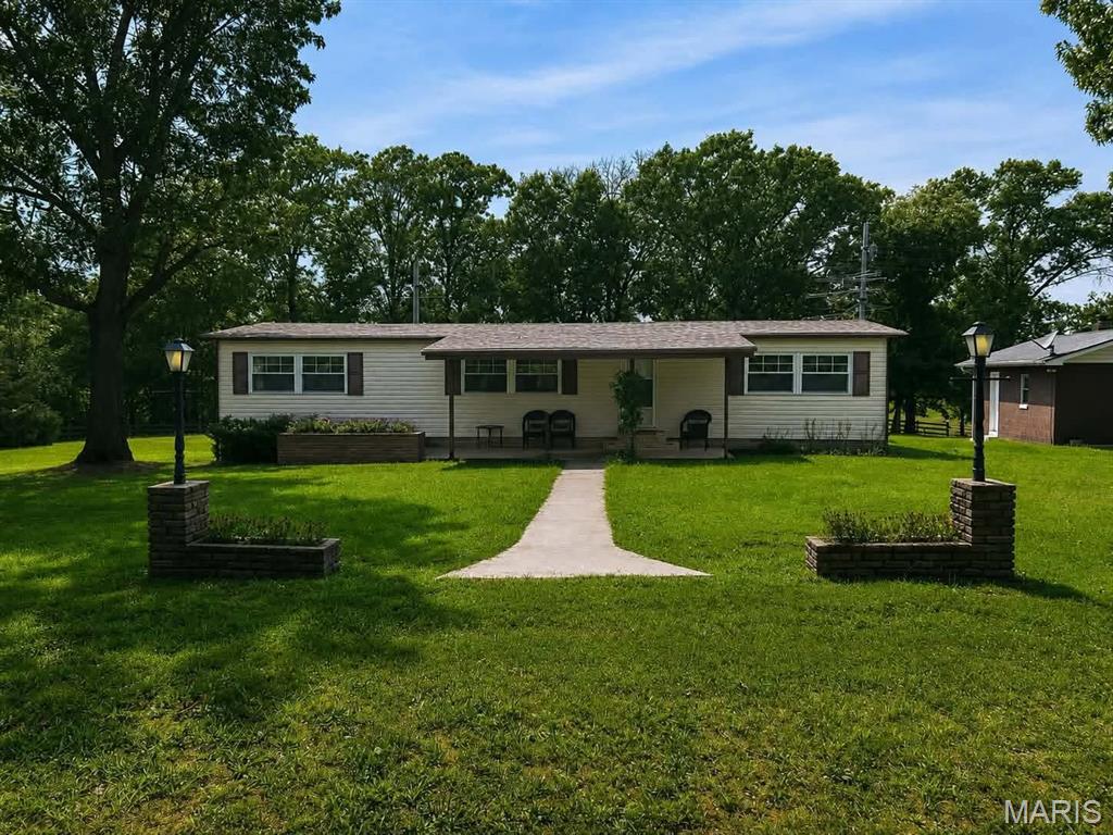 13755 State Route C Newburg Missouri 3 bedroom 2 bathroom home for sale listed at $299,500