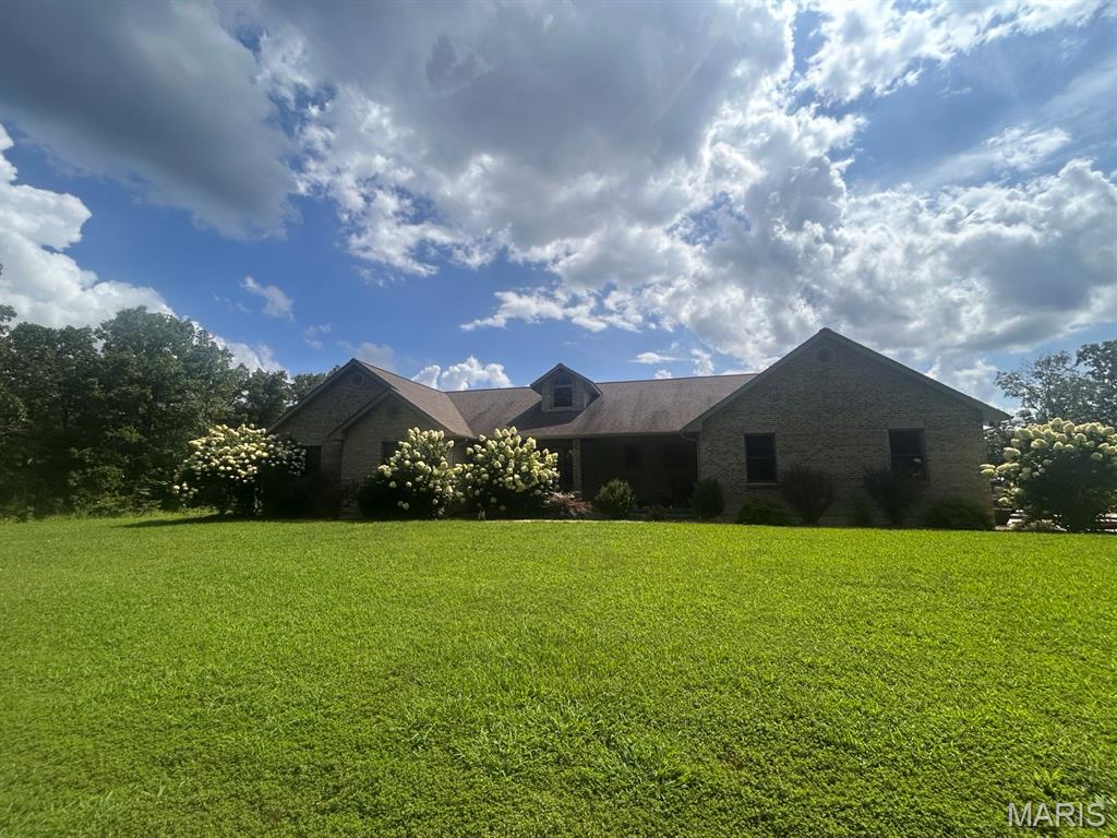 2202 Lindberg Road Cuba Missouri 5 bedroom 5 bathroom home for sale listed at $899,999
