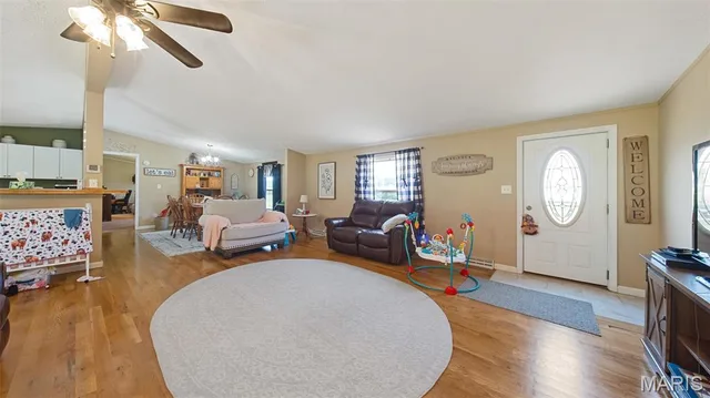 Living room — 18455 County Road 5310 Rolla Missouri real estate