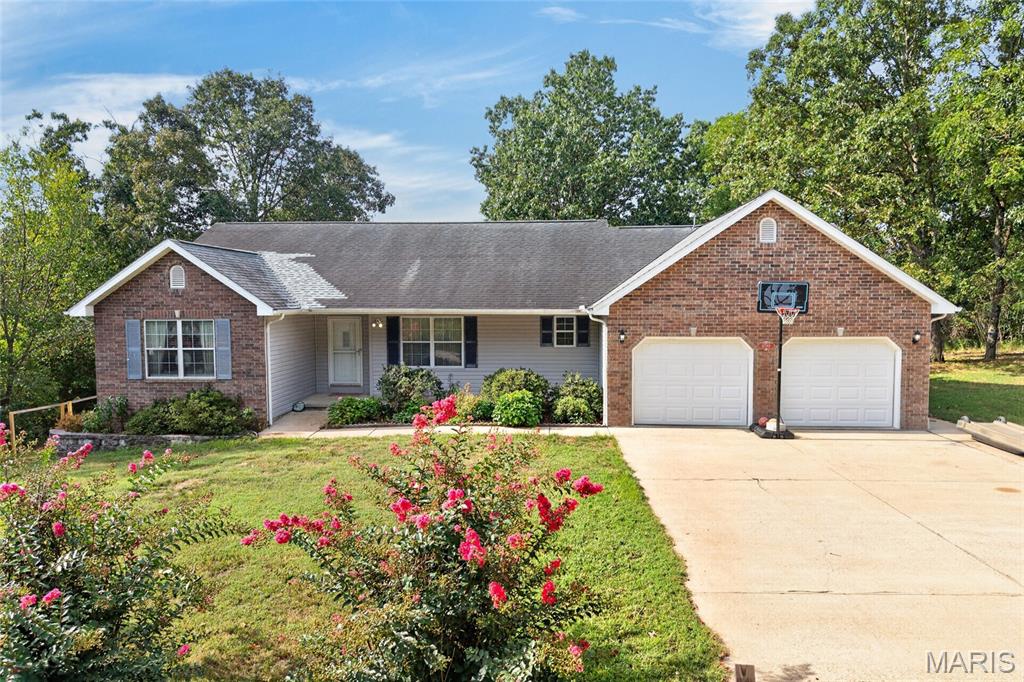 16780 Highland Springs Dixon Missouri 5 bedroom 3 bathroom home for sale listed at $440,000