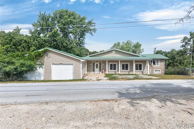 15905 Hardin Lane, St Robert MO
