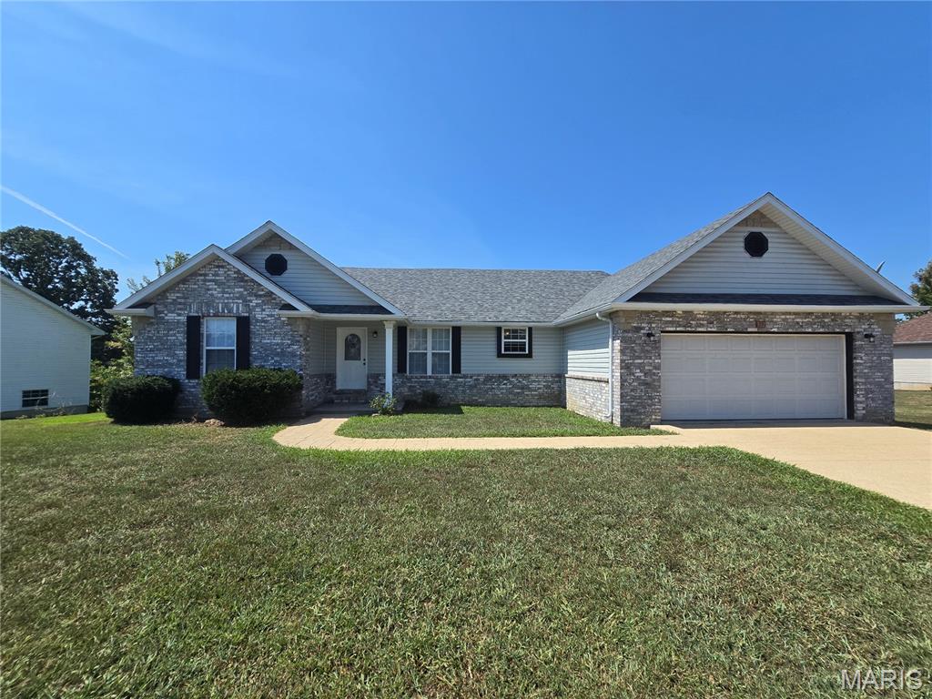 102 Summit Pass, Waynesville MO