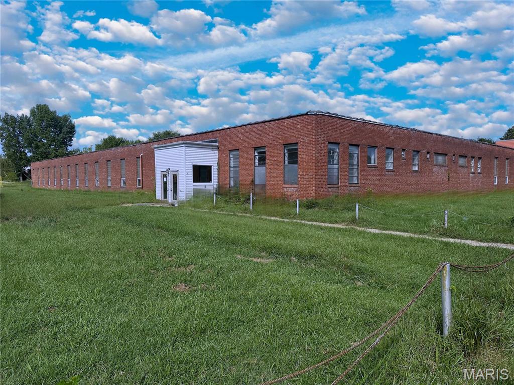 321 E Hardy Street St James Missouri home for sale listed at $695,000