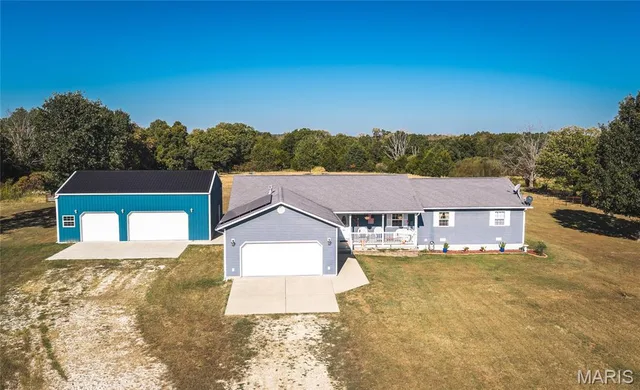 23923 Rhubarb Lane, Waynesville MO