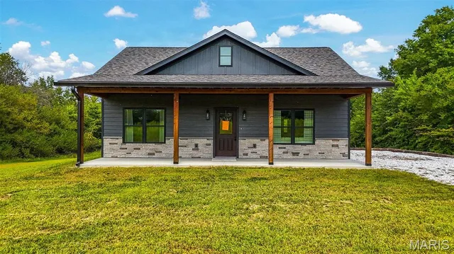 17582 Monroe Rd 675, Perry MO