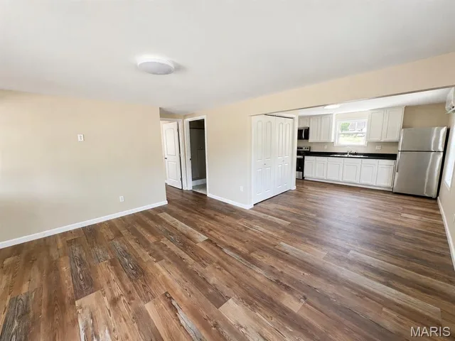 Living room — 417 Taylor Street Richland Missouri real estate
