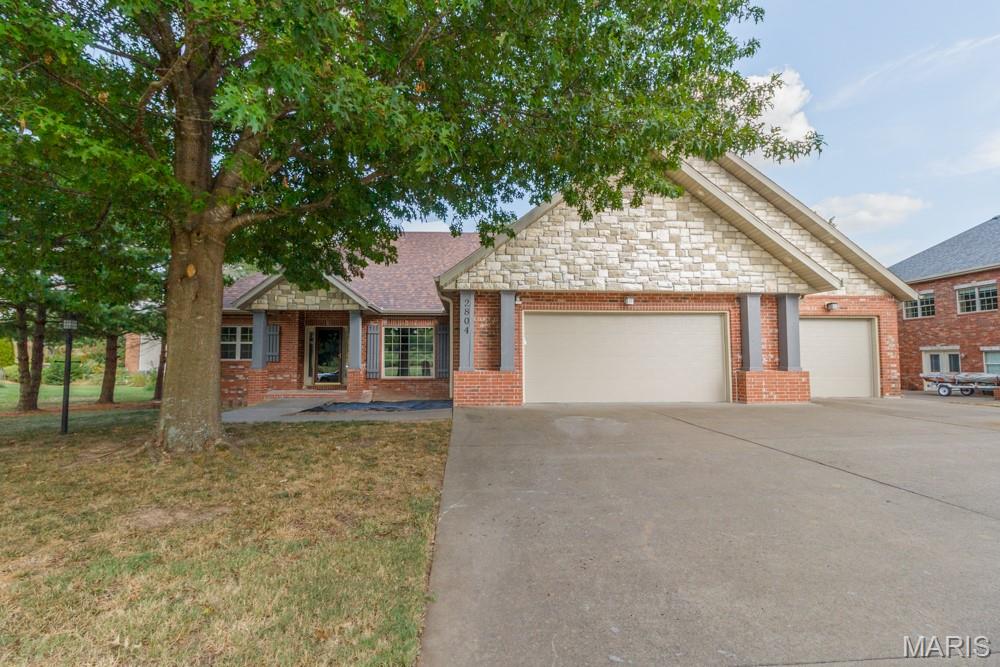 2804 BOARDWALK Drive Lebanon Missouri 3 bedroom 2 bathroom home for sale listed at $429,900