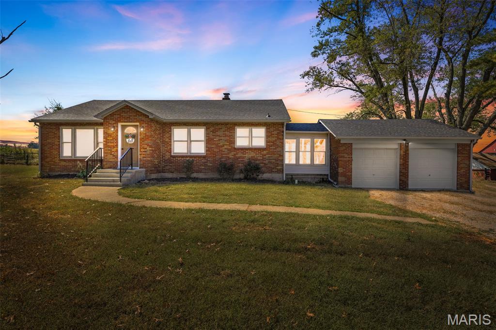 5808 & 5802 Highway F Farmington Missouri 3 bedroom 1 bathroom home for sale listed at $449,000