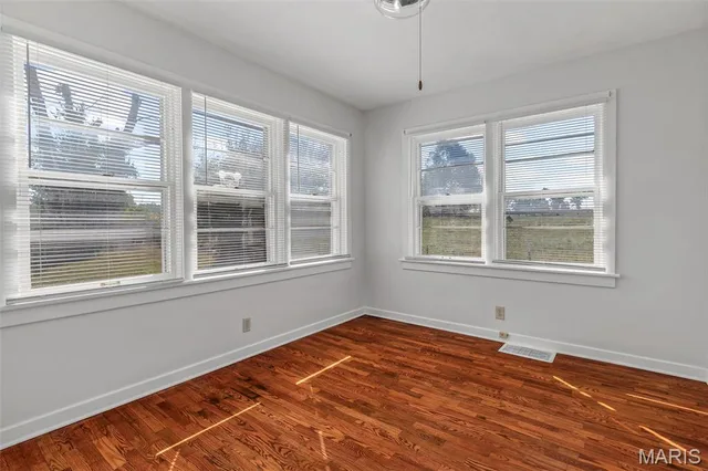 Primary bedroom — 5808 & 5802 Highway F Farmington Missouri real estate
