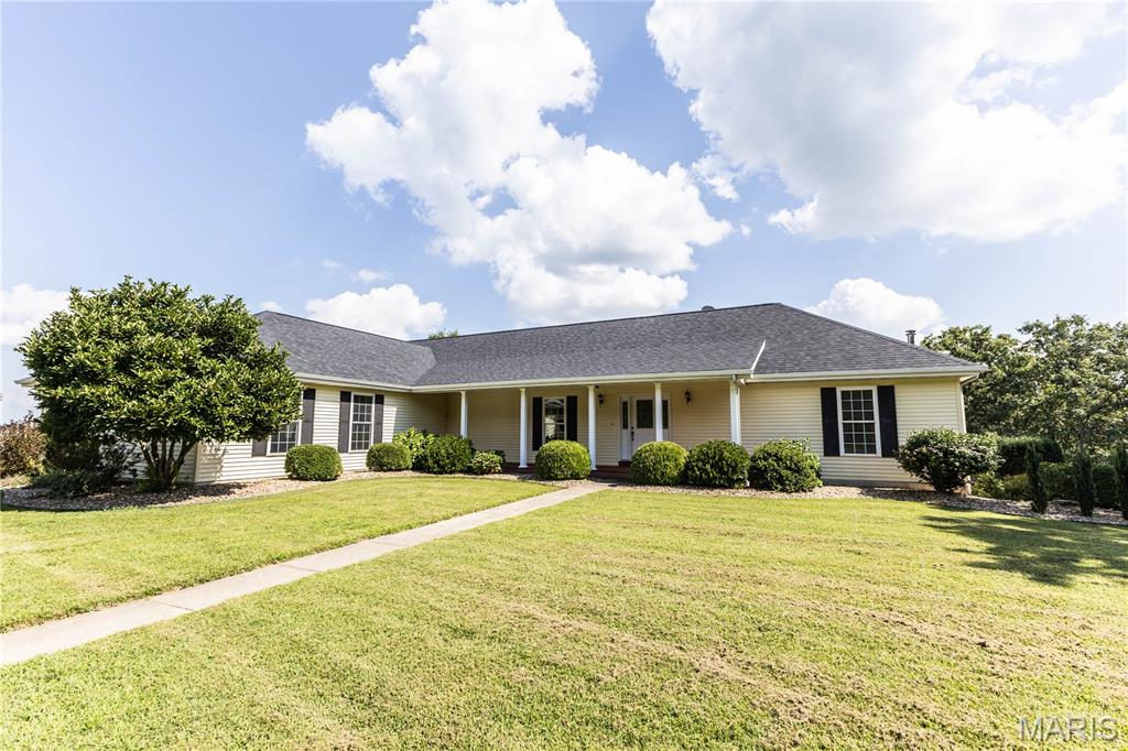 20025 Highway 42 Belle Missouri 4 bedroom 4 bathroom home for sale listed at $1,297,000