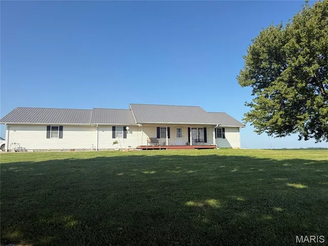19182 Missouri Drive, Glenwood MO
