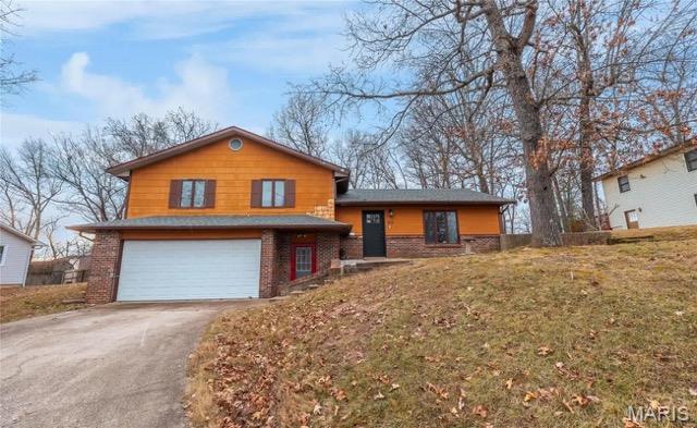 613 Royal Road Waynesville Missouri 3 bedroom 2 bathroom home for sale listed at $185,000