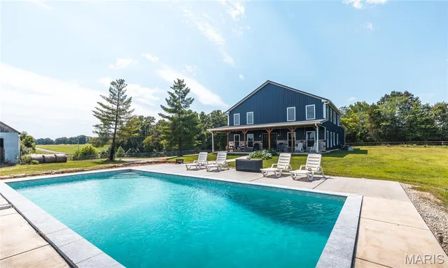 5300 McCallister Road, Gerald MO