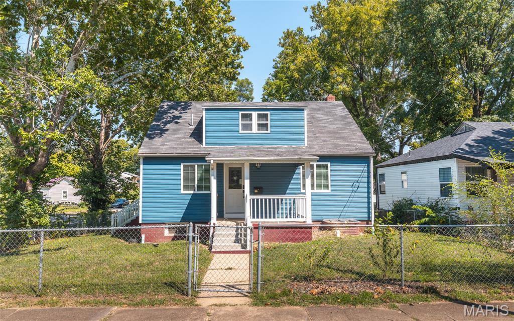 100 S Elm Rolla Missouri 3 bedroom 2 bathroom home for sale listed at $205,000