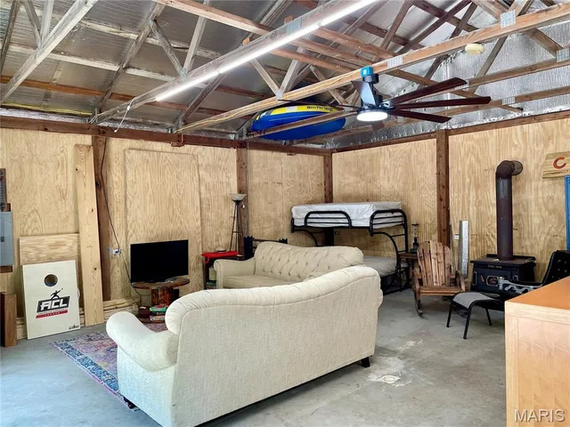 Primary bedroom — 14 Boulder Pass New Florence Missouri real estate
