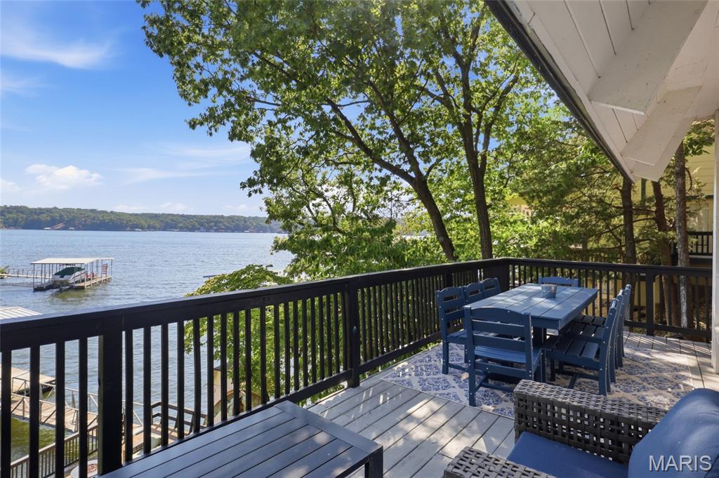 28 Shelter Cove Osage Beach Missouri 3 bedroom 3 bathroom home for sale listed at $679,000