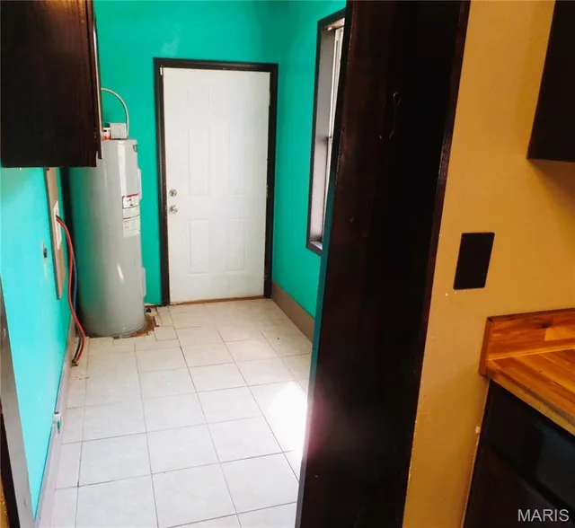 Primary bedroom — 20445 Sweetwater Road Waynesville Missouri real estate