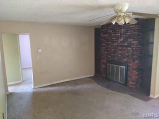 Living room — 2090 DORMAN Road Festus Missouri real estate