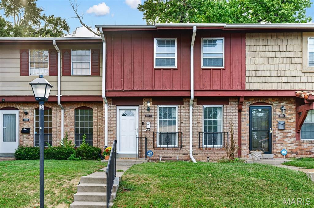 8864 Santa Bella Drive Hazelwood Missouri 3 bedroom 3 bathroom home for sale listed at $81,000
